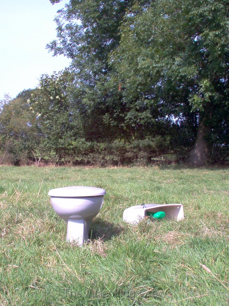 toilet 002.jpg